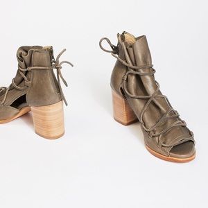 BASKE California Reese Distress Heel